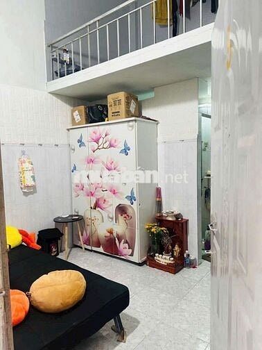 Máy tiệm tóc+7 phòng trọ kế vòng xoay An Phú. Đường 16 m ,sổ hồng 6 tỷ