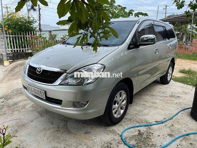 Toyota Innova 2006 G - 146000 km