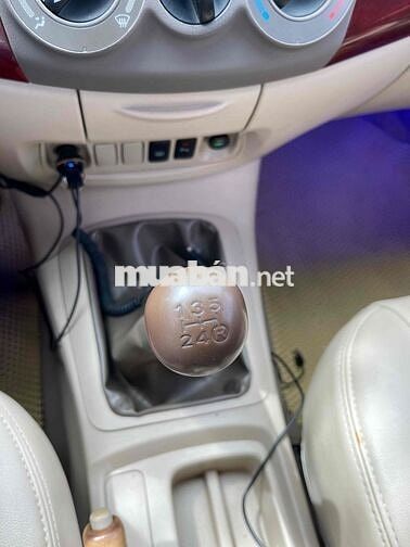 Toyota Innova 2006 G - 146000 km
