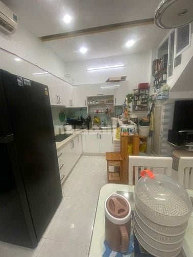 Nhà cần bán gấp quận Tân Bình giá rẻ.
