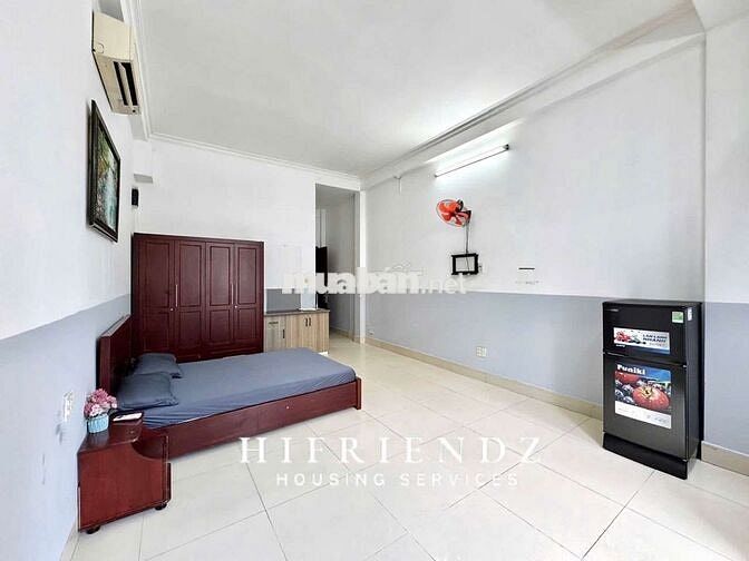 Căn hộ dịch vụ full nội thất giá rẻ bancol cửa sổ trời Gần ĐH Văn Hiến