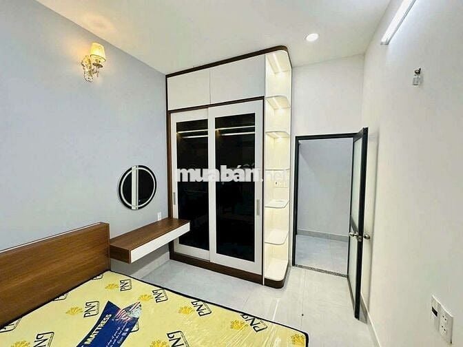 Bán nhà chính chủ, gần BXQ8. 1T1L Kiên cố