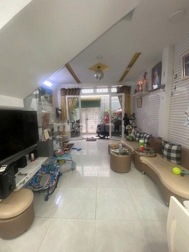 Nhà cần bán gấp quận Tân Bình giá rẻ.
