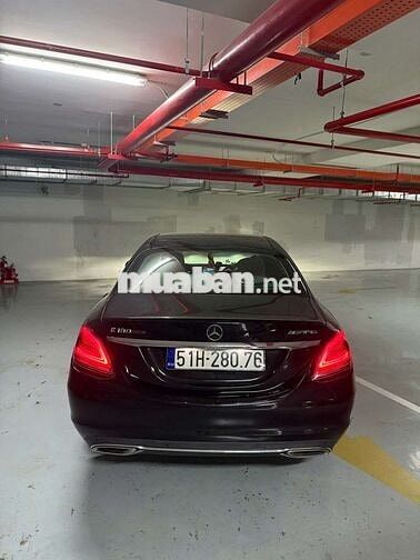 Kẹt tiền bán Mercedes  C Class đã qua sử dụng