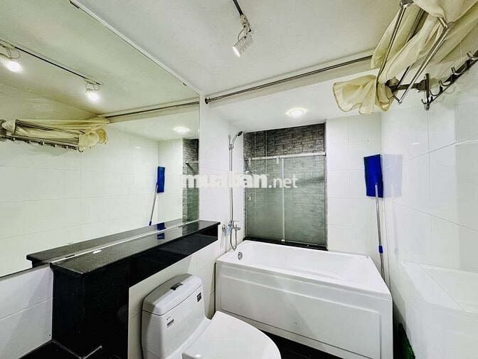 Bán Gấp nhà 6tang đang HĐ 20tr/m cạnh Ng Công Hoan 230m2 nhỉn 7 có TL