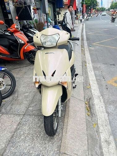 Honda lead FI 2010 mới 90% biển số thành phố