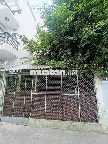 Bán đất tặng nhà C4 gần trường ĐH Marketing-Quận 7-gần 85m-nhỉnh 4 tỏi