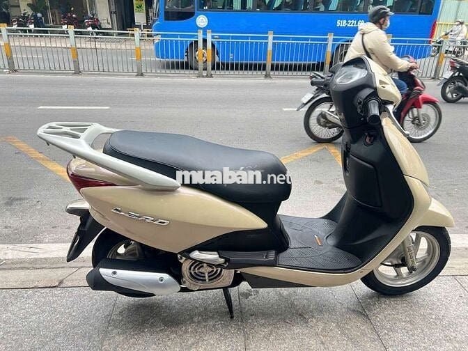Honda lead FI 2010 mới 90% biển số thành phố