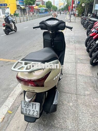 Honda lead FI 2010 mới 90% biển số thành phố