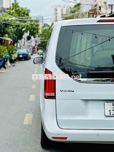 Mercedes V220 - nội thất thương gia Maybach