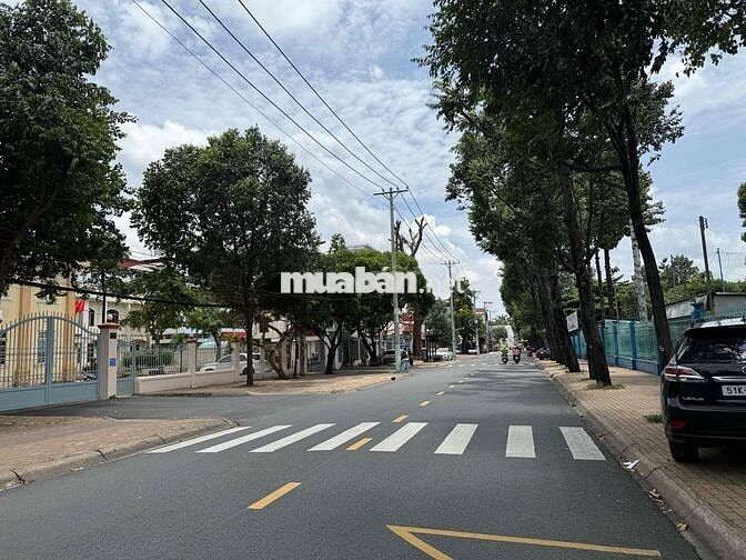 HẺM XE Ô TÔ DIỆN TÍCH ĐẤT 100 M2 : ĐƯỜNG SỐ 6 Ph LINH CHIỂU THỦ ĐỨC
