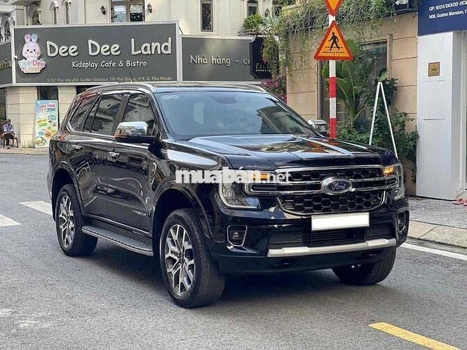 Everest Titanium 2022 Xe Bsns Tại Hãng Forđ