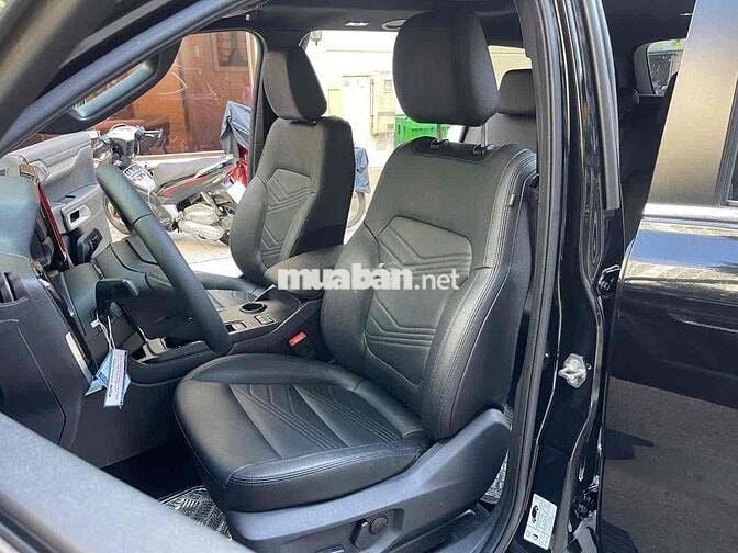 Everest Titanium 2022 Xe Bsns Tại Hãng Forđ