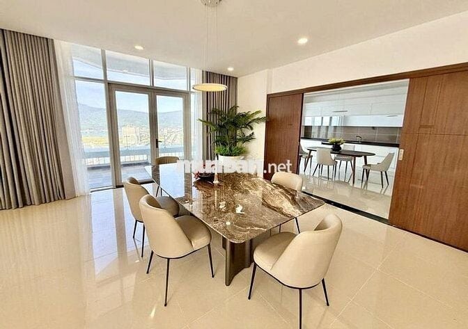 Cho thuê CC Blooming Tower , 90 triệu, 400m2, 5PN, 4WC, đẹp