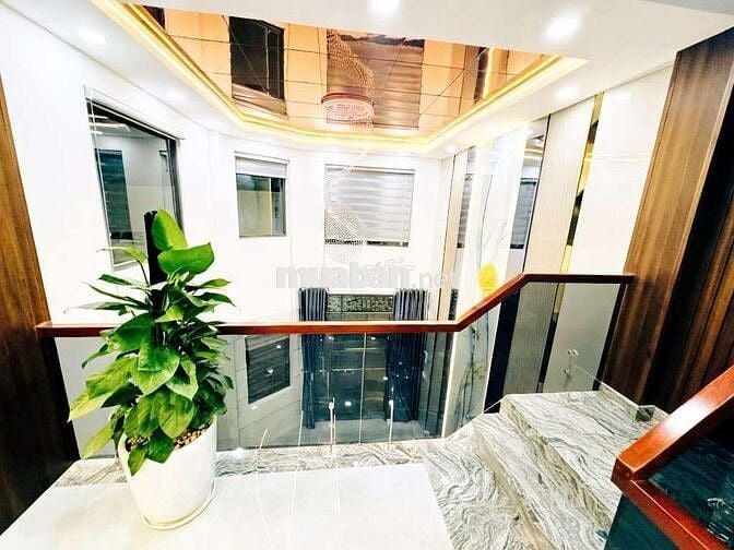 NHÀ LẦU LUNG LINH – 5 tầng, Ngay TL10, NỘI THẤT XỊN, 4.3x15m, 7.xx tỷ