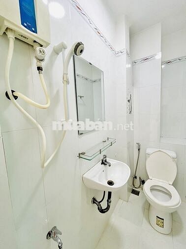 Phòng cửa sổ Hồ Hảo Hớn Q1 Hướng Võ Văn Kiệt chợ Nga ĐH Văn Lang Soho
