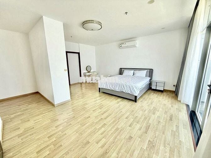 Cho thuê CC Blooming Tower , 90 triệu, 400m2, 5PN, 4WC, đẹp