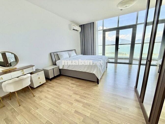 Cho thuê CC Blooming Tower , 90 triệu, 400m2, 5PN, 4WC, đẹp