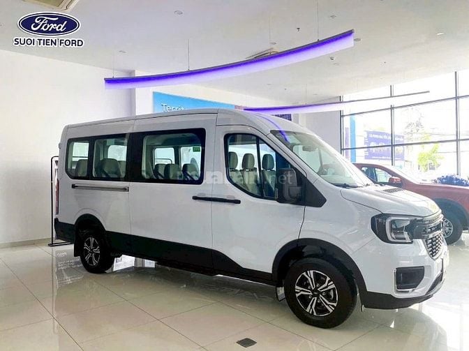 Ford Transit 2025 Trend chiếc xe 16 chỗ dẫn đầu phân khúc
