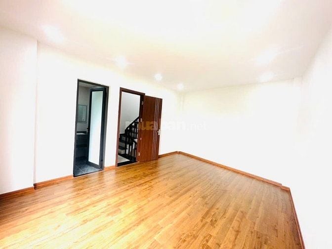  BÁN GẤP NHÀ RIÊNG 5 TẦNG – PHÚC LỢI, LONG BIÊN – GIÁ 5,65 TỶ GẦN Ô TÔ