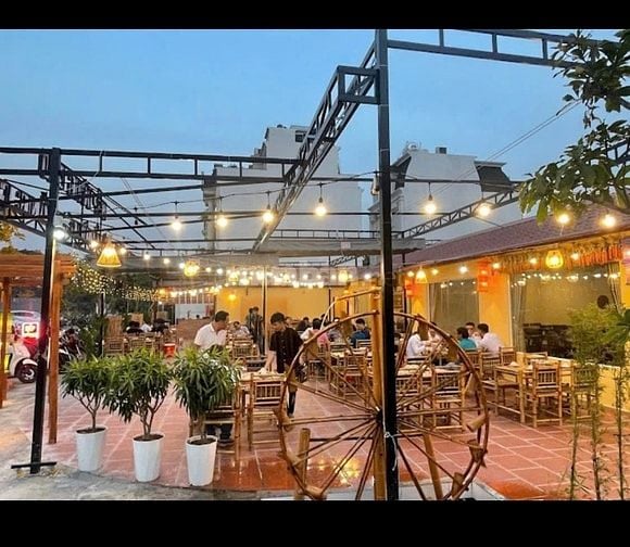 Mặt Tiền 30m Trường Chinh. Mở phức hợp: Caphe. Bida. Bia Hơi. 