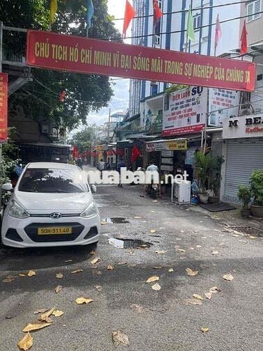 Mặt bằng kinh doanh ngay khu chợ thanh đa sầm uất