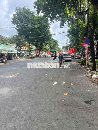 Mặt bằng kinh doanh ngay khu chợ thanh đa sầm uất