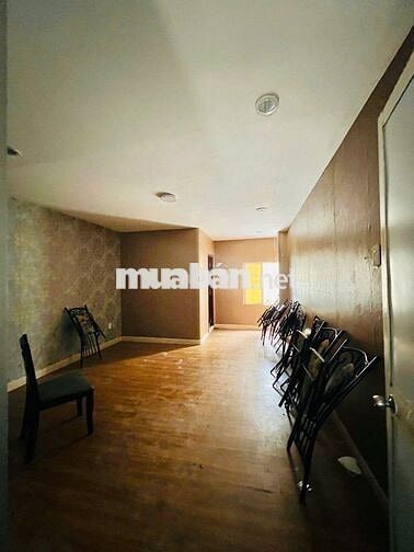 10PN/10WC - Mặt tiền 28B Đặng Tất, Quận 1 -  Hạ giá 45TRIỆU SIÊU RẺ