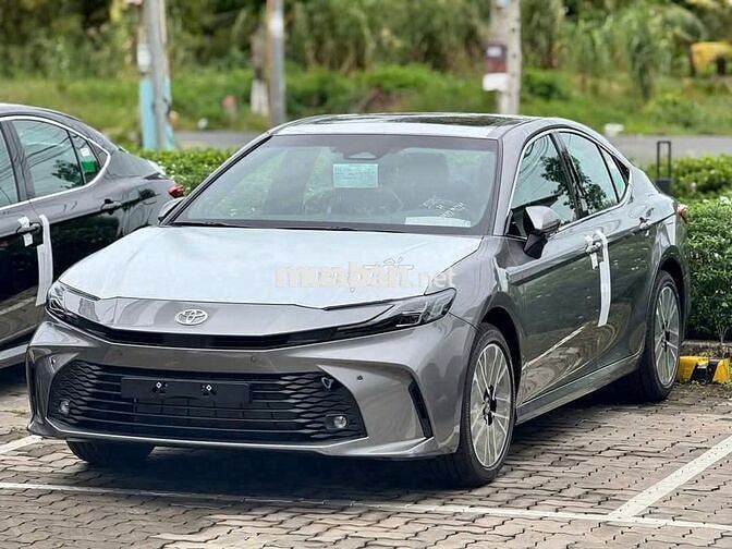 Toyota Camry 2.0Q 2025 - Siêu tiết kiệm Giao ngay
