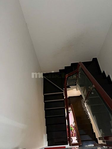  8tỷ3 MTNB cao lỗ P4Q8 thửa đẹp 4x16 nhà 3 tầng 4pn giá mềm