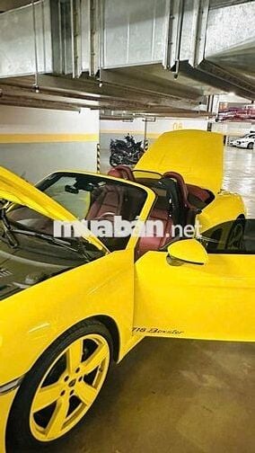 Porsche 718 Boxster 2024 - mui trần - 1100 km