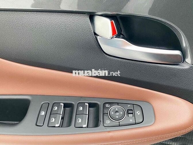 Hyundai Santa Fe 2023 2.2 Dầu - 28000 km
