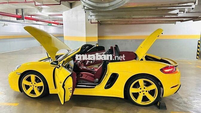 Porsche 718 Boxster 2024 - mui trần - 1100 km