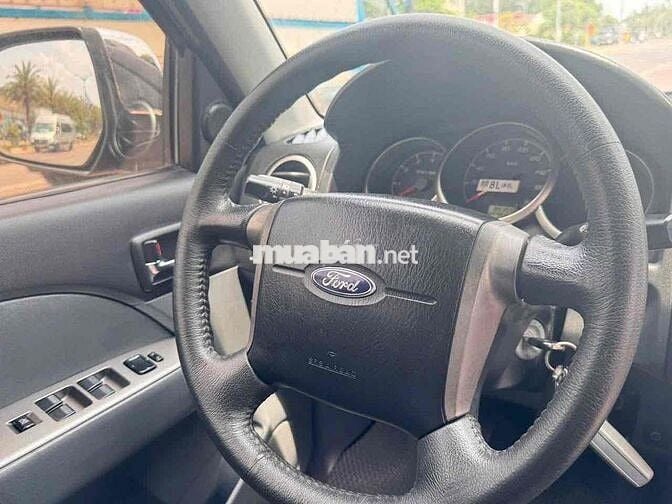 Ford Everest 2014 Limited 4x2 - 90000 km
