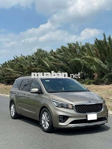 Kia Sedona 2020 - 60000 km