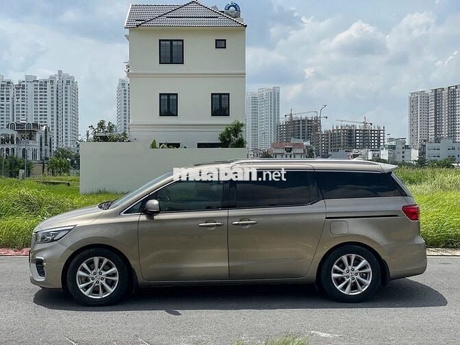 Kia Sedona 2020 - 60000 km