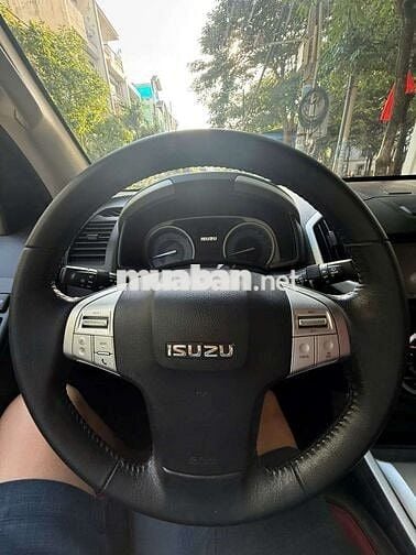 Isuzu Mu X 2016 bản 3.0 AT - 92000 km