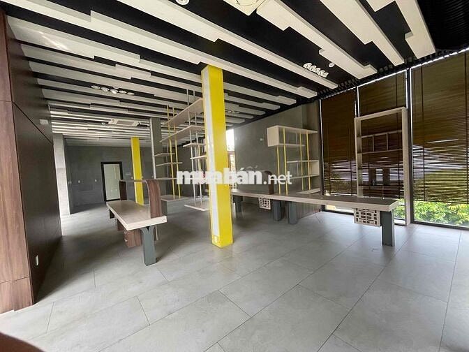 CHO THUÊ NHÀ 233 BẾN VÂN ĐỒN PHƯỜNG 2 Q4
