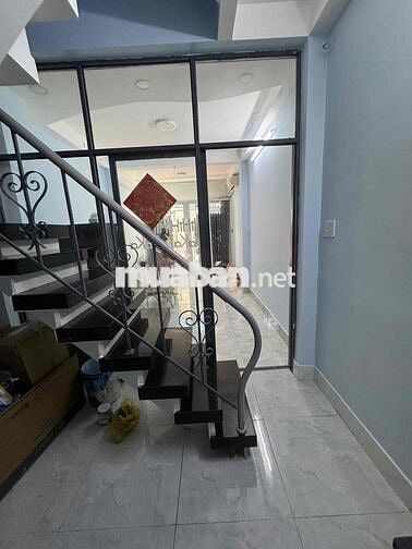 Cho thuê nhà HXH Nguyễn Thiện Thuật, Phường 2, Quận 3