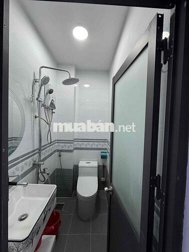 Cho thuê nhà HXH Nguyễn Thiện Thuật, Phường 2, Quận 3