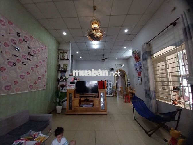 Nhà mặt tiền đang buôn bán TTNT VLXD