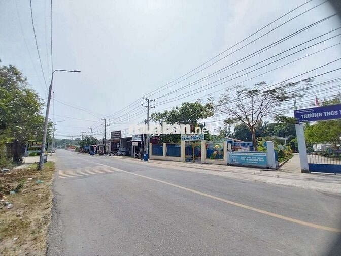 Nhà mặt tiền đang buôn bán TTNT VLXD