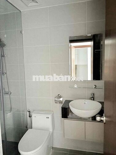 Căn Hộ 2PN mới tinh tươm, ở từ 4-6 bạn, sẵn bếp hút mùi, ở từ 15/9