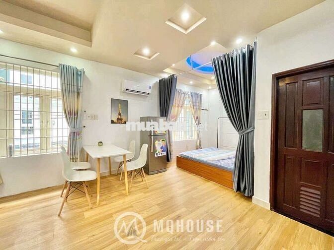 Cho thuê căn hộ 1 phòng ngủ ban công rộng 40m2 ở vòng xoay Lăng Cha Cả