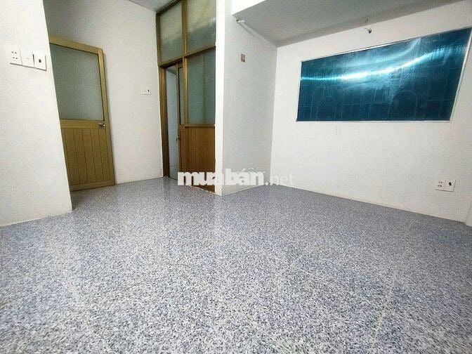 Nhà Sơn sửa sạch 3PN_2WC Hẻm 3,5m