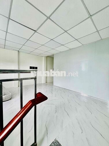 Cho Thuê Nhà Lầu 1 Có 1pn 1Wc Sân Đậu Xe Sẳn Máy Lạnh Máy Nước Nóng