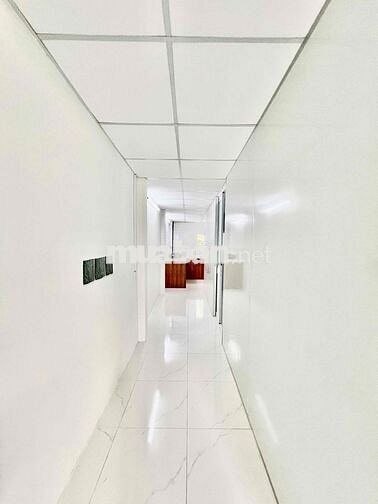 Cho Thuê Nhà Lầu 1 Có 1pn 1Wc Sân Đậu Xe Sẳn Máy Lạnh Máy Nước Nóng