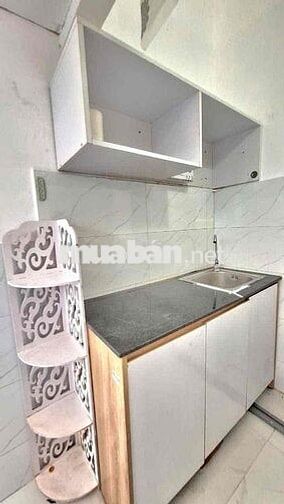 Cách đại học Văn Hiến 300m - Thoáng mát, ở được 4 người