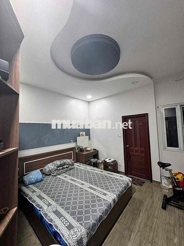 Cần bán nhà Đường Hồ Văn Long, Q. Bình Tân có hẻm xe hơi