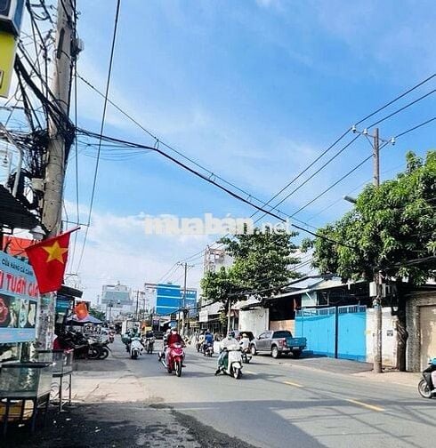 CHo thuê mbkd mặt tiền đường Bình long 8,5x9m trống suốt